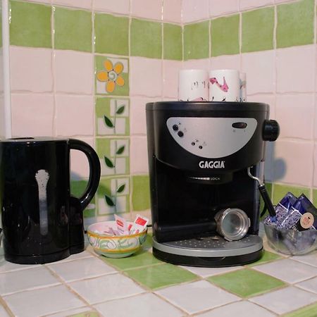 La Casa Di Ludo Bed & Breakfast Ена Екстериор снимка