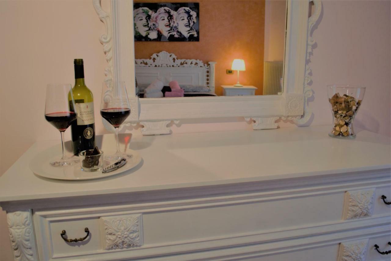 La Casa Di Ludo Bed & Breakfast Ена Екстериор снимка