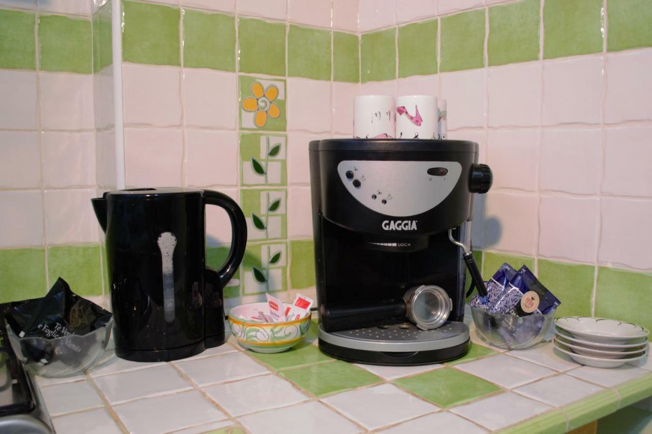 La Casa Di Ludo Bed & Breakfast Ена Екстериор снимка